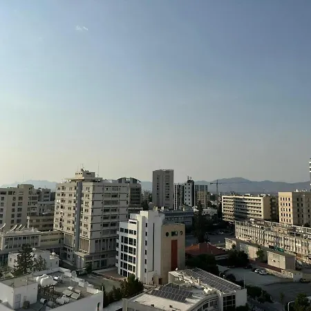 公寓 Premium Center 10th Floor Sky View -suite 103 尼科西亚