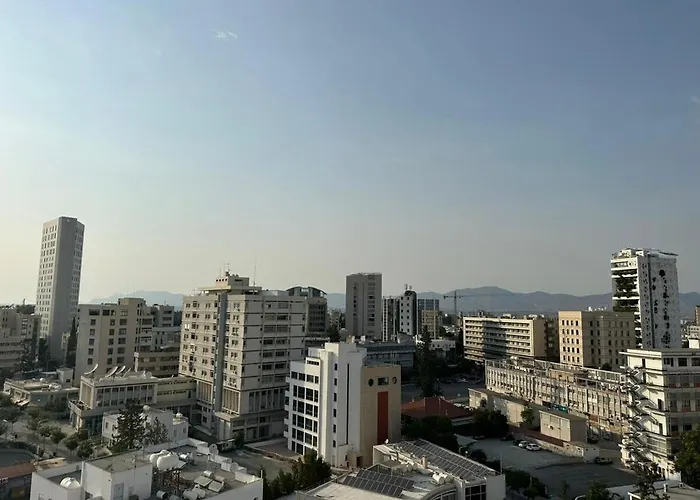 公寓 Premium Center 10th Floor Sky View -suite 103 尼科西亚